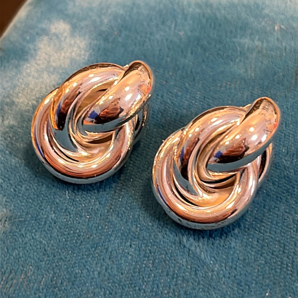 111 Vintage Pair Of Clip On Earrings Napier Brand Silver Knot